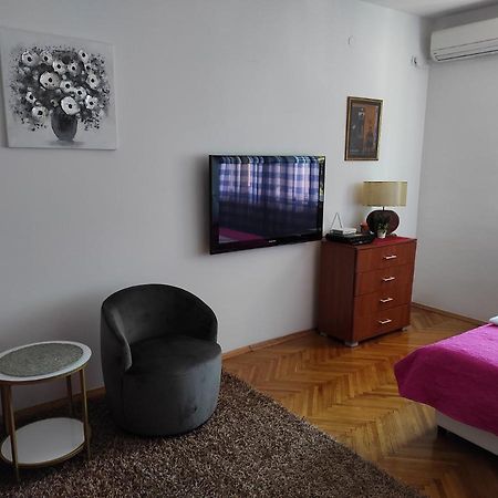 Апартаменты Stan U Centru Подгорица Экстерьер фото